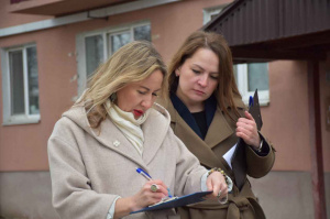 Качество уборки дворов проверили в Южно-Сахалинске